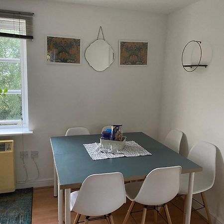 Апартаменты Canal-Flat Near Stratford International Station Лондон Экстерьер фото